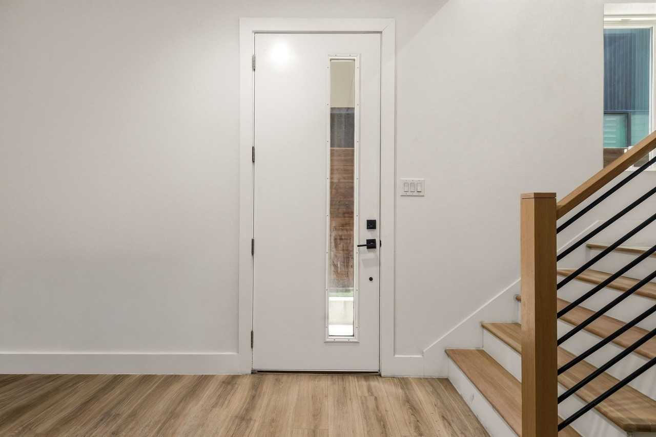 2102 N Prairie Ave #102 - Photo 3 of 30