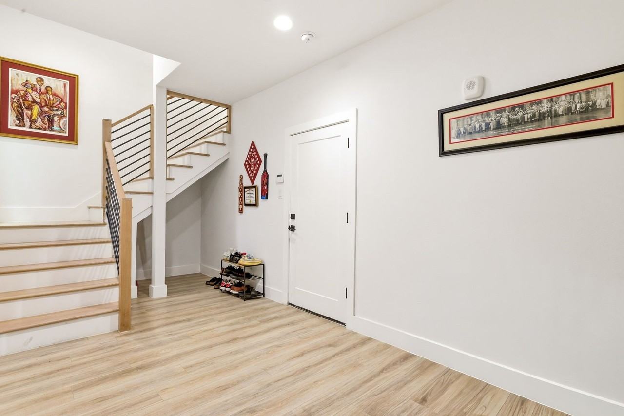 2102 N Prairie Ave #102 - Photo 5 of 30