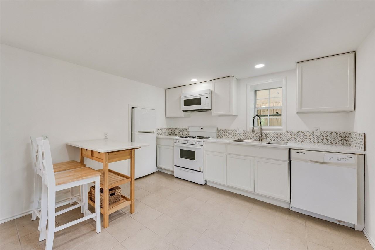 1709 Clover Ln #2 - Photo 6 of 20