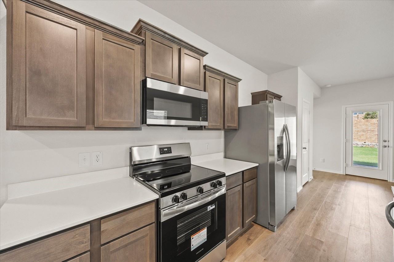 1322 Olivewood Pl - Photo 4 of 26