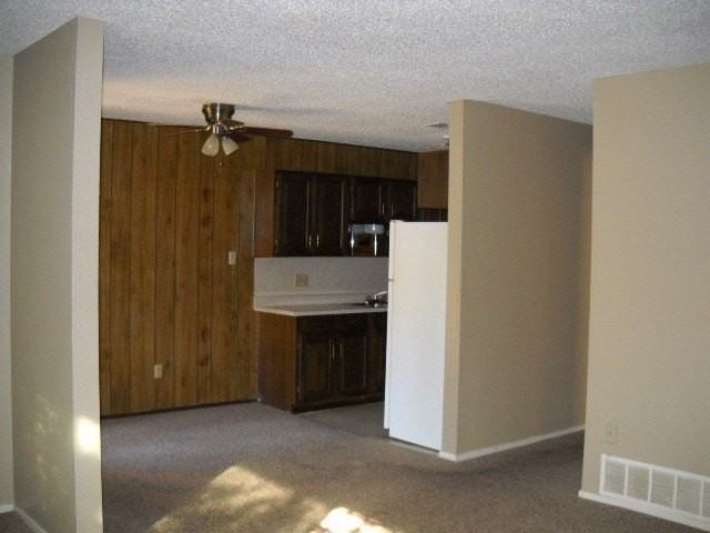 925 Minter Ln - Photo 4 of 10