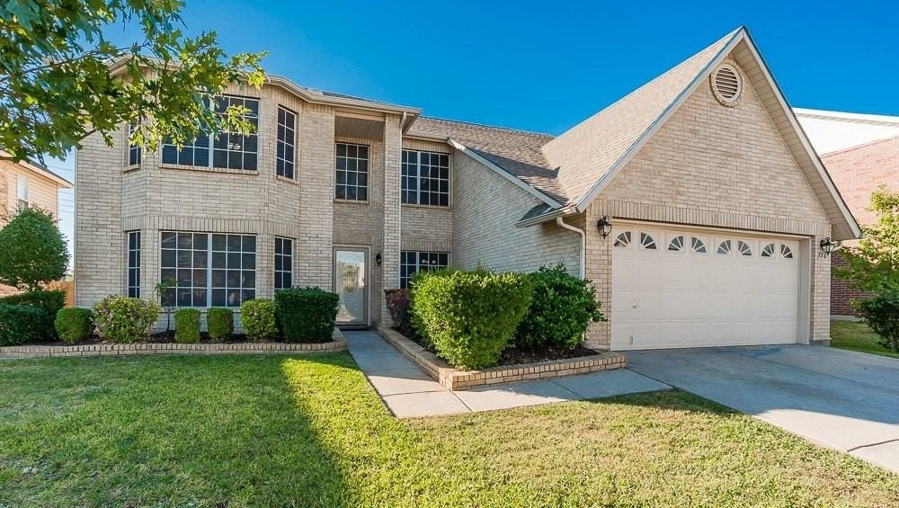 318 Kissimmee Dr - Photo 2 of 37