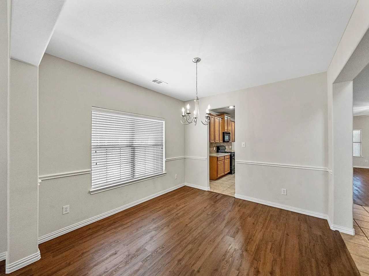 2861 Laurel Oak Dr - Photo 6 of 25