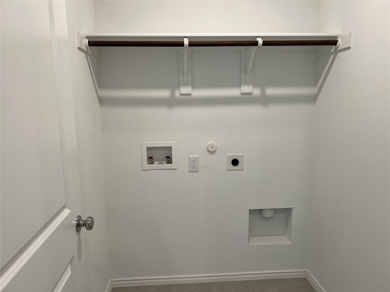 7954 Gus Wilson Dr - Photo 5 of 10