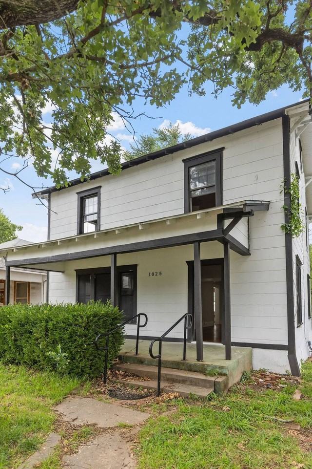 1025 W Walker St - Photo 5 of 50