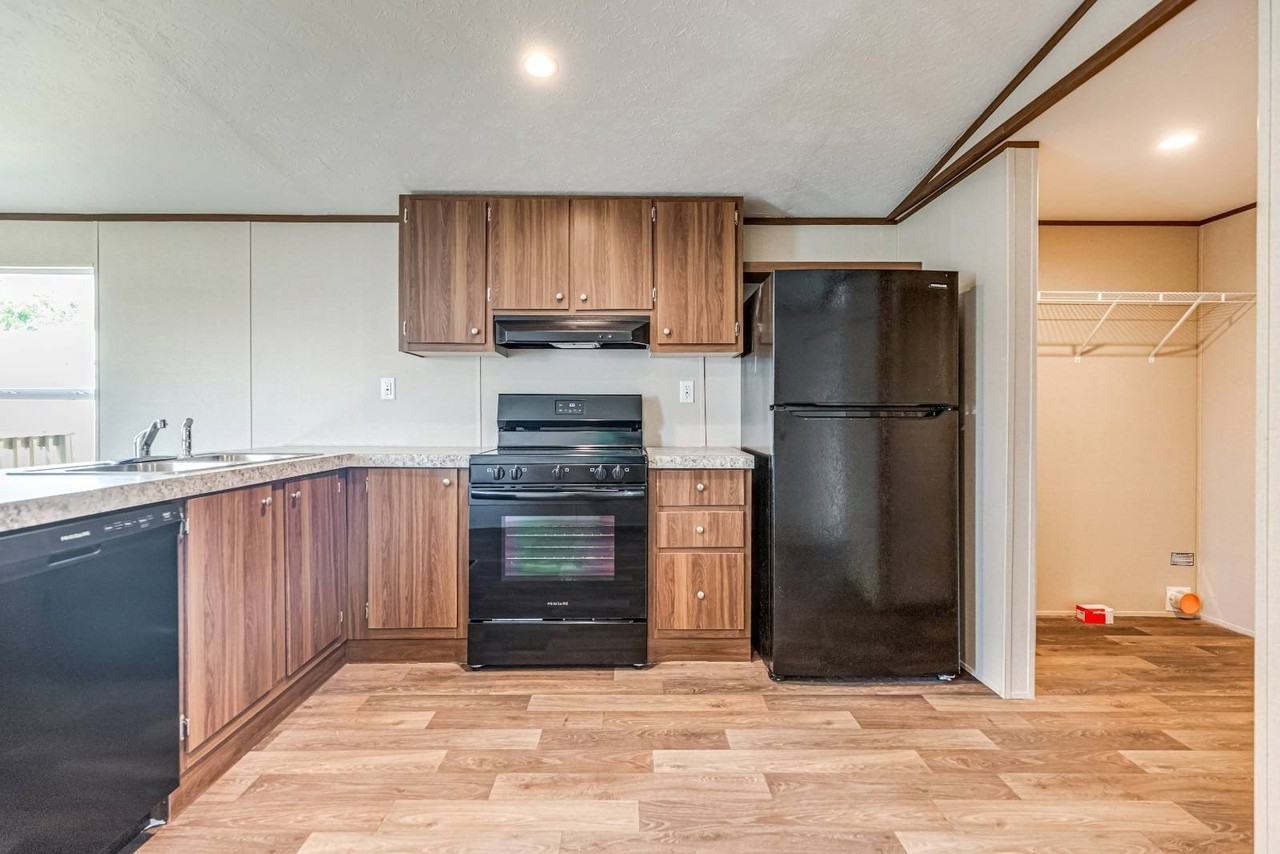 4801 Goldfield #154 - Photo 6 of 24