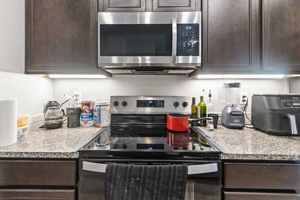 9407 Ratliff Ridge Ave - Photo 6 of 27