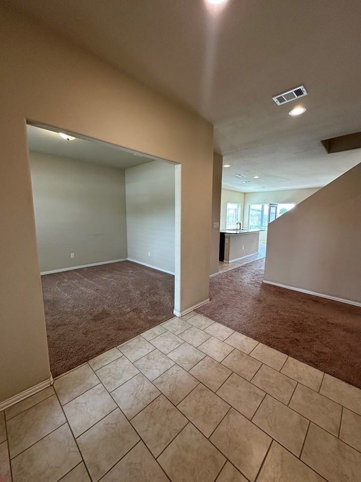 7204 Brooks Ranch Rd - Photo 2 of 15