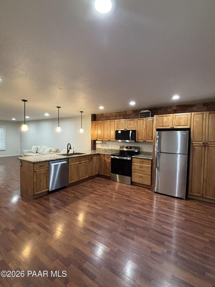 5031 N 81st St - Photo 5 of 35