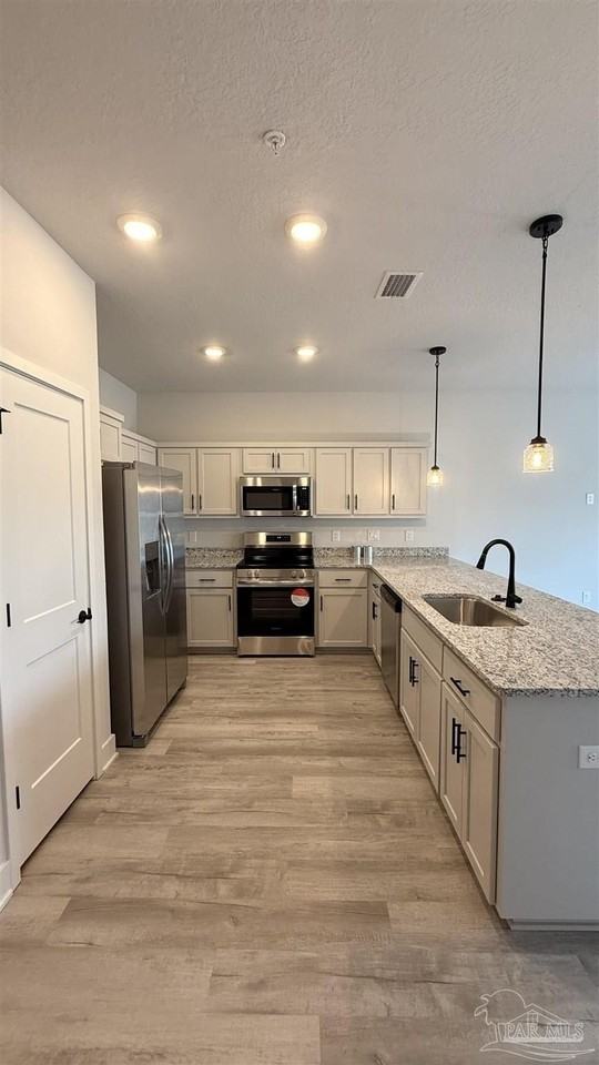 5562 Lexlee Blvd - Photo 2 of 5