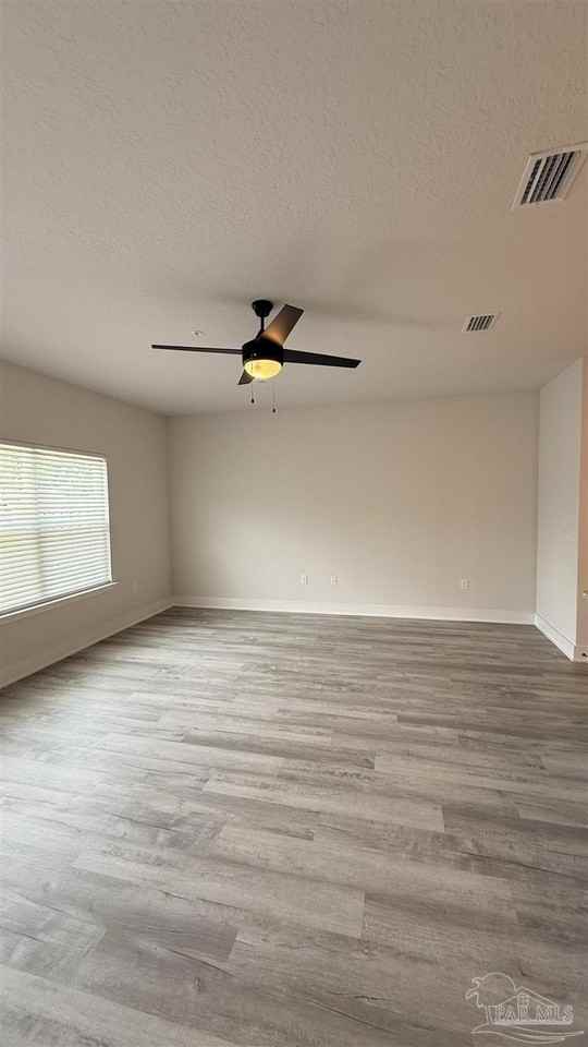 5562 Lexlee Blvd - Photo 3 of 5