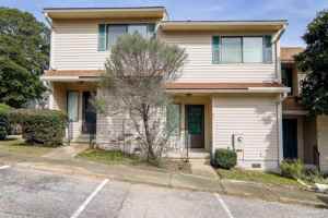 featured image of 912 Brookside Ct