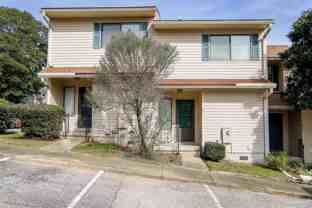 912 Brookside Ct - Photo 1 of 1