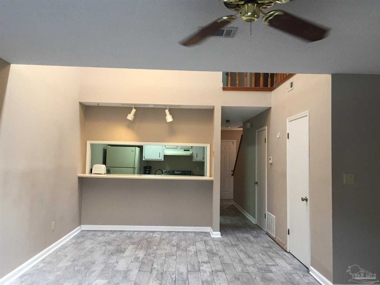 912 Brookside Ct - Photo 6 of 6