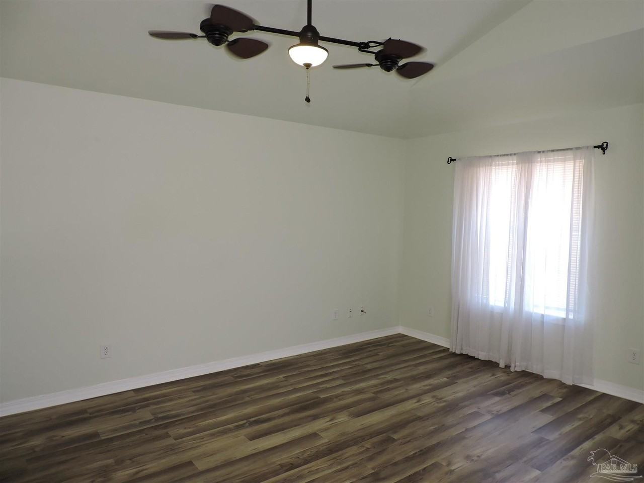 508 E Gonzalez St - Photo 3 of 23