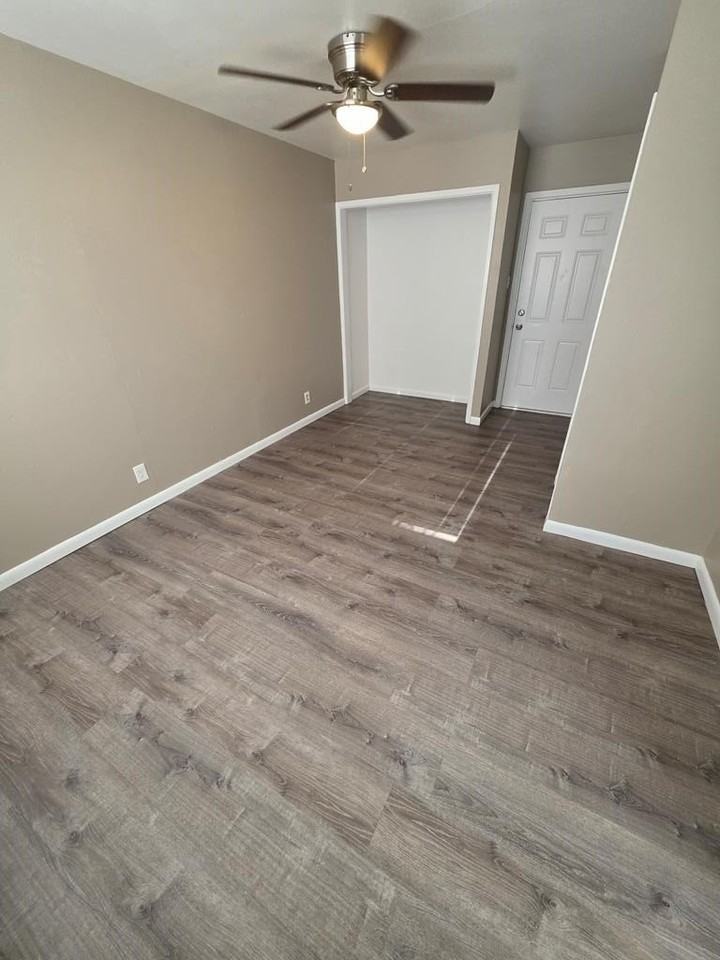 3001 W Ohio Ave #24 - Photo 4 of 13
