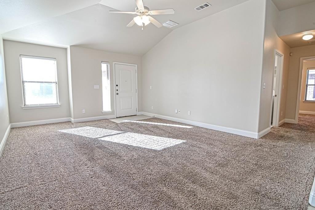 1109 Lizzard Ct - Photo 3 of 22