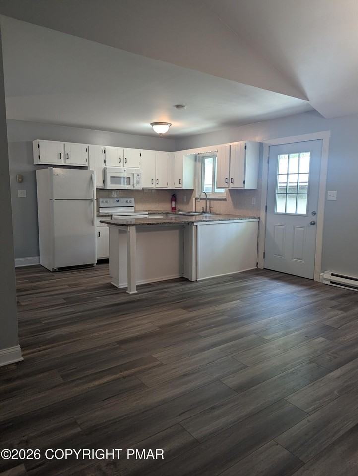 1763 Rolling Hills Dr - Photo 5 of 26