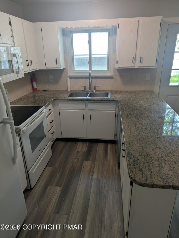 1763 Rolling Hills Dr - Photo 6 of 26
