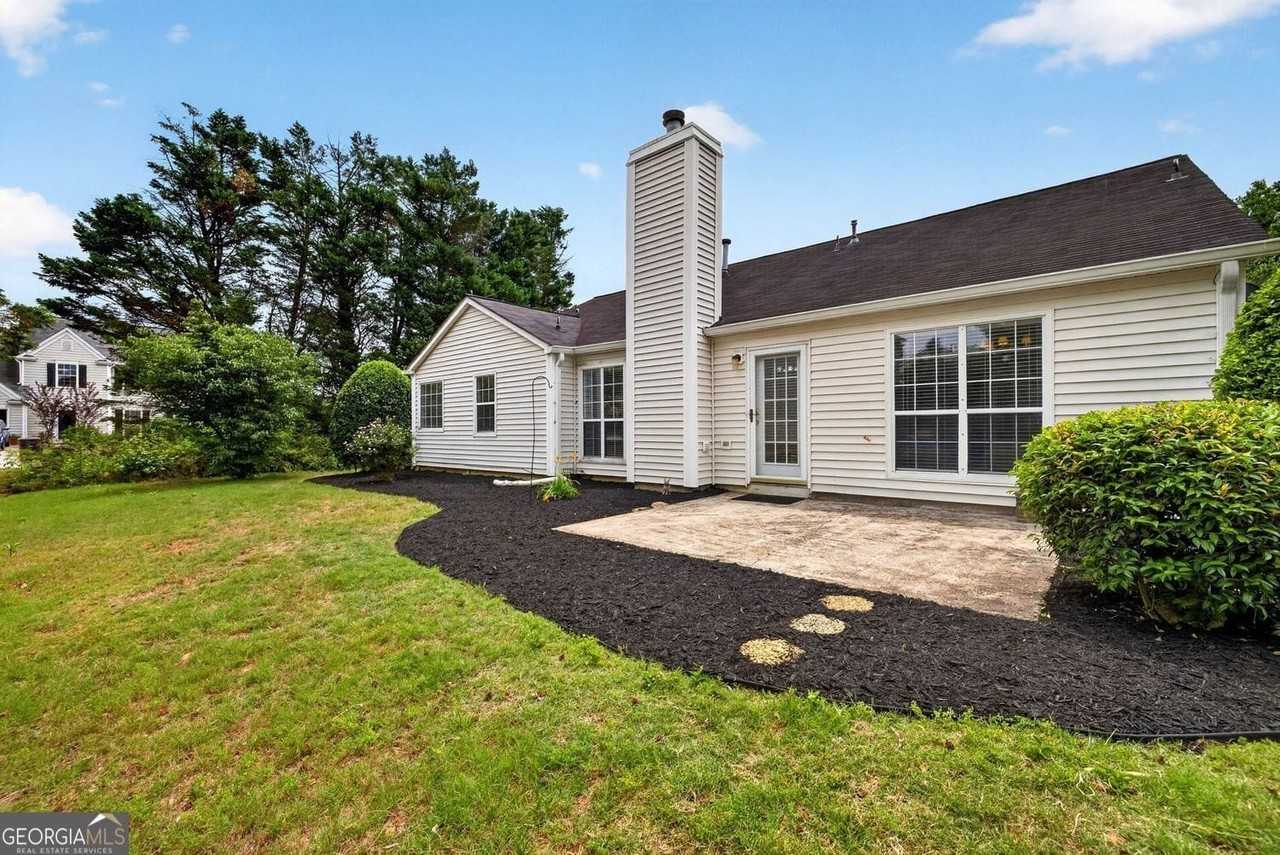 4502 Legend Hollow Ln - Photo 4 of 29
