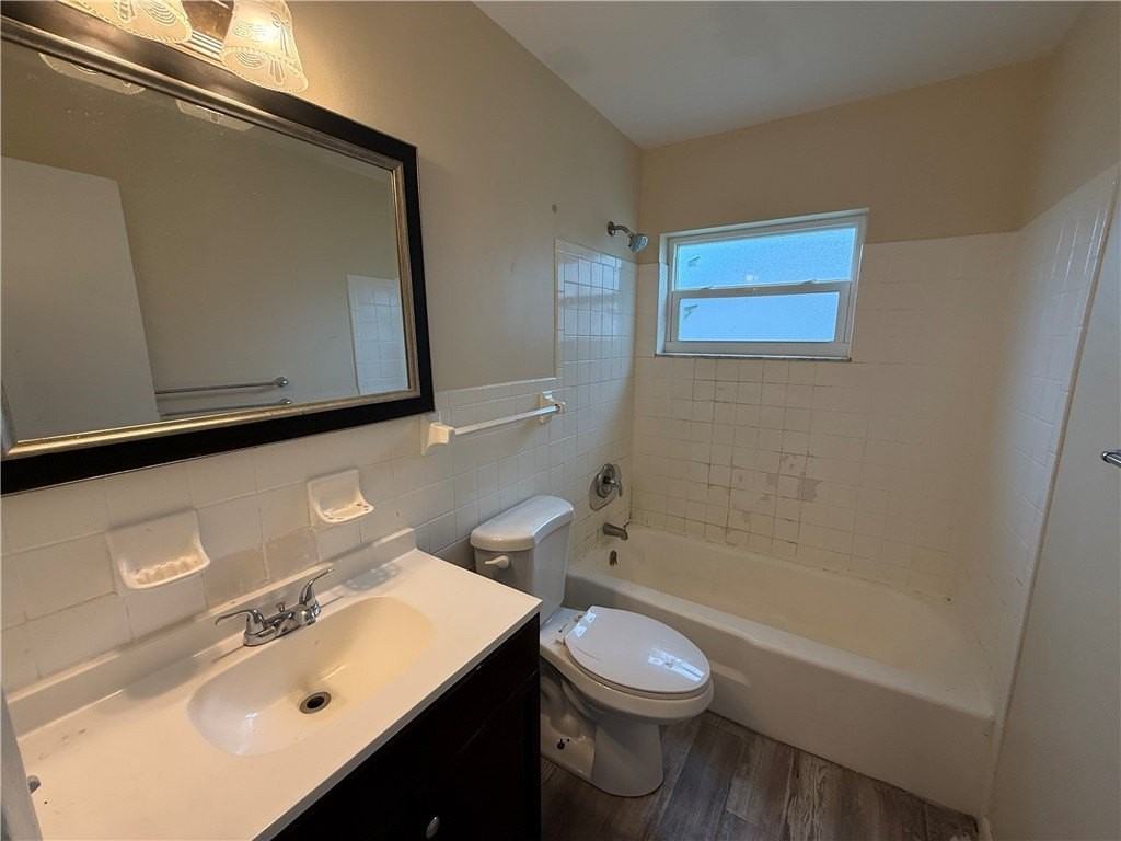 1516 41st Ave - Photo 4 of 12