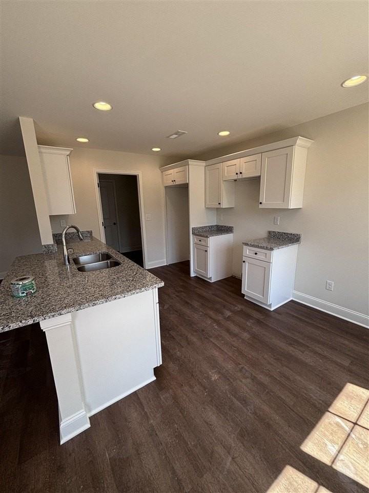 720 Alexander Way - Photo 3 of 12