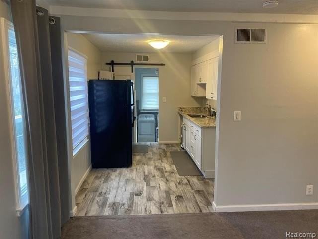 1800 Browning St - Photo 6 of 11