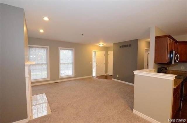 263 S Village Way #23 - Photo 4 of 37