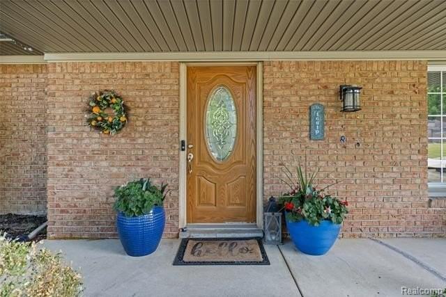 16610 Old Bedford Rd - Photo 2 of 50