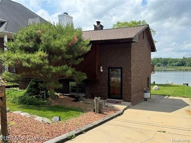 1508 Lakeview Dr - Photo 3 of 34