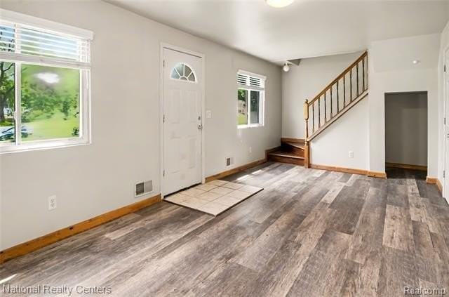 8523 Republic Ave - Photo 3 of 17
