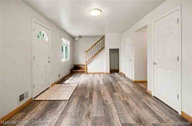 8523 Republic Ave - Photo 4 of 17