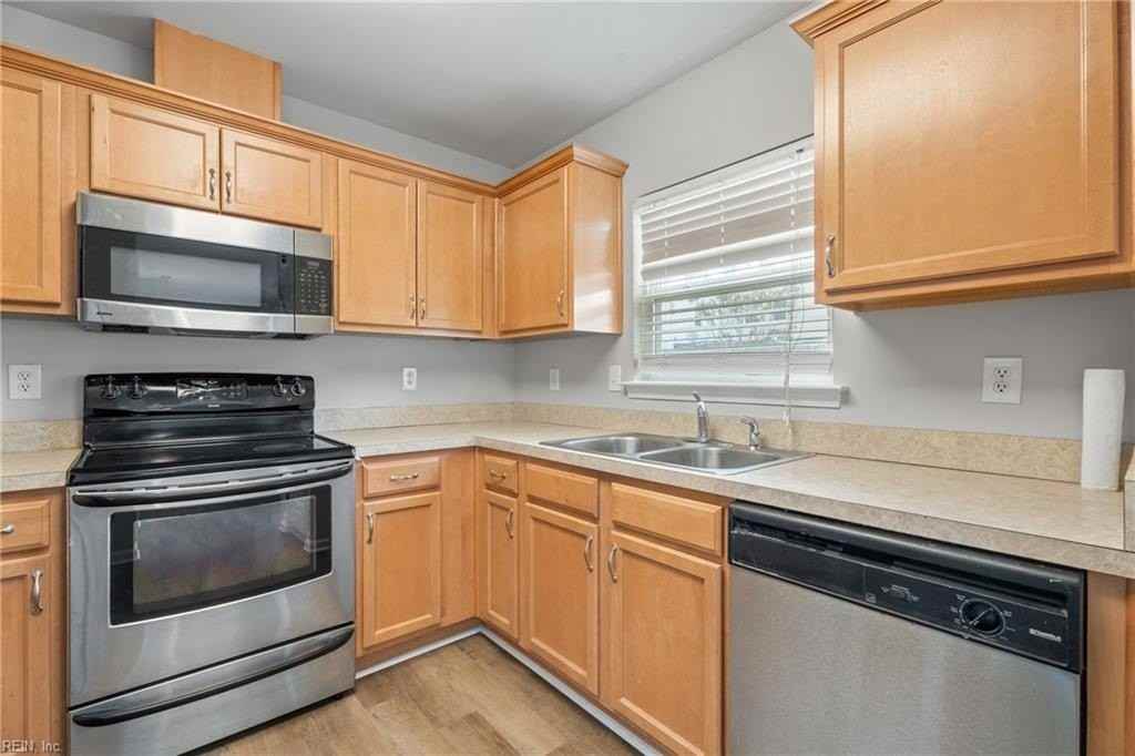 3009 Maura Court - Photo 7 of 17