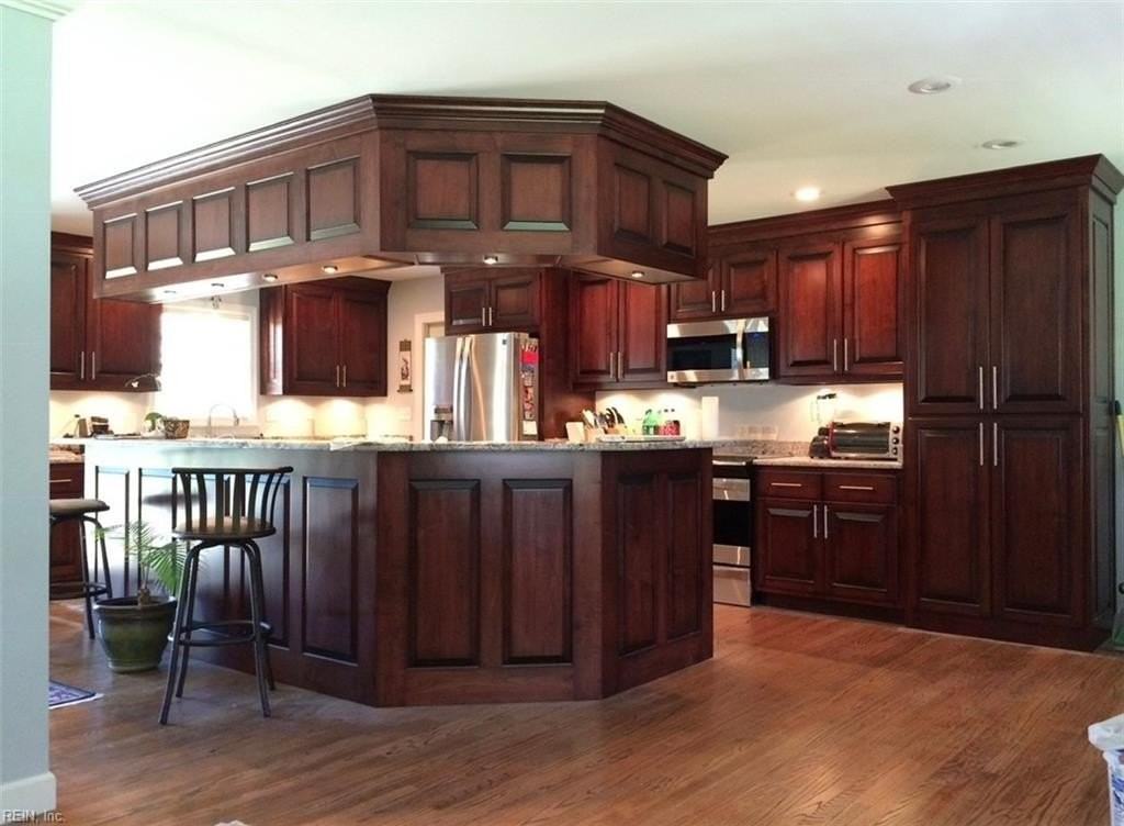 1413 Rutland Dr - Photo 3 of 7