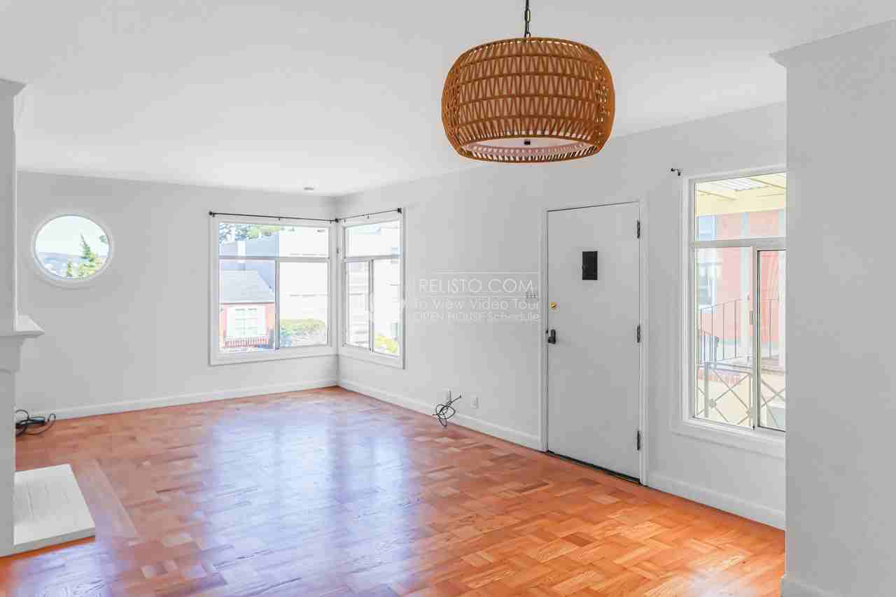 2043 10th Ave - Photo 4 of 21