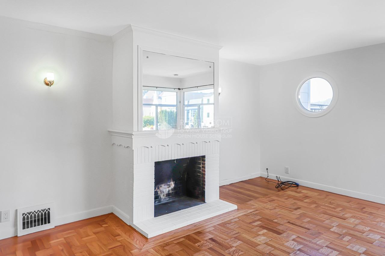 2043 10th Ave - Photo 5 of 21