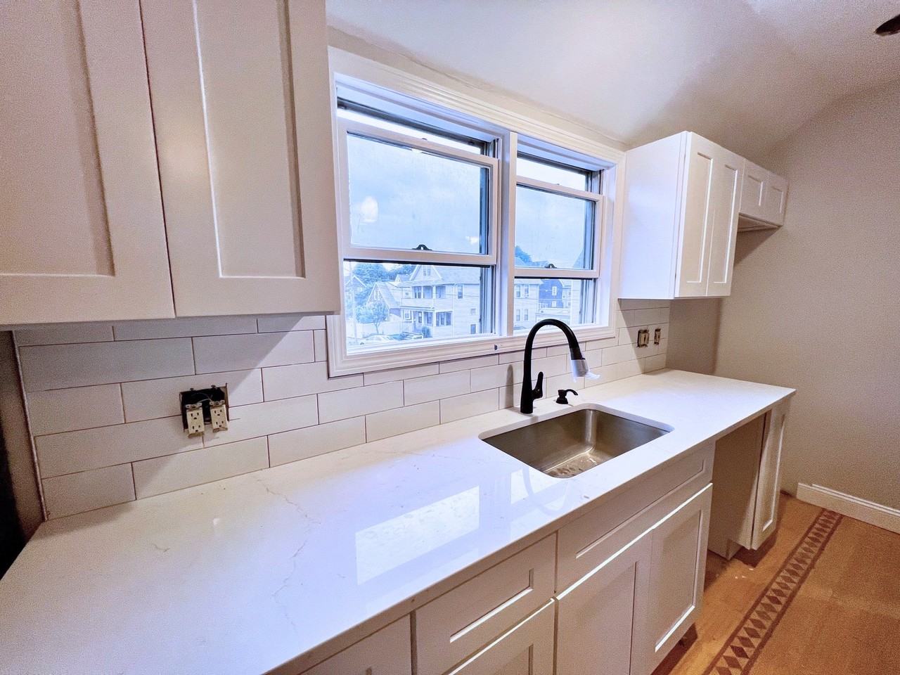 145 Surrey St #1 - Photo 2 of 6