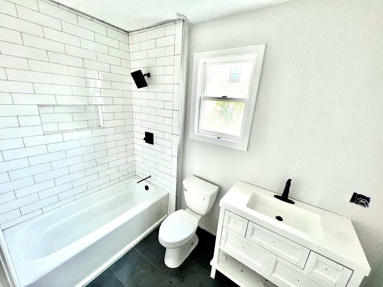 145 Surrey St #1 - Photo 3 of 6
