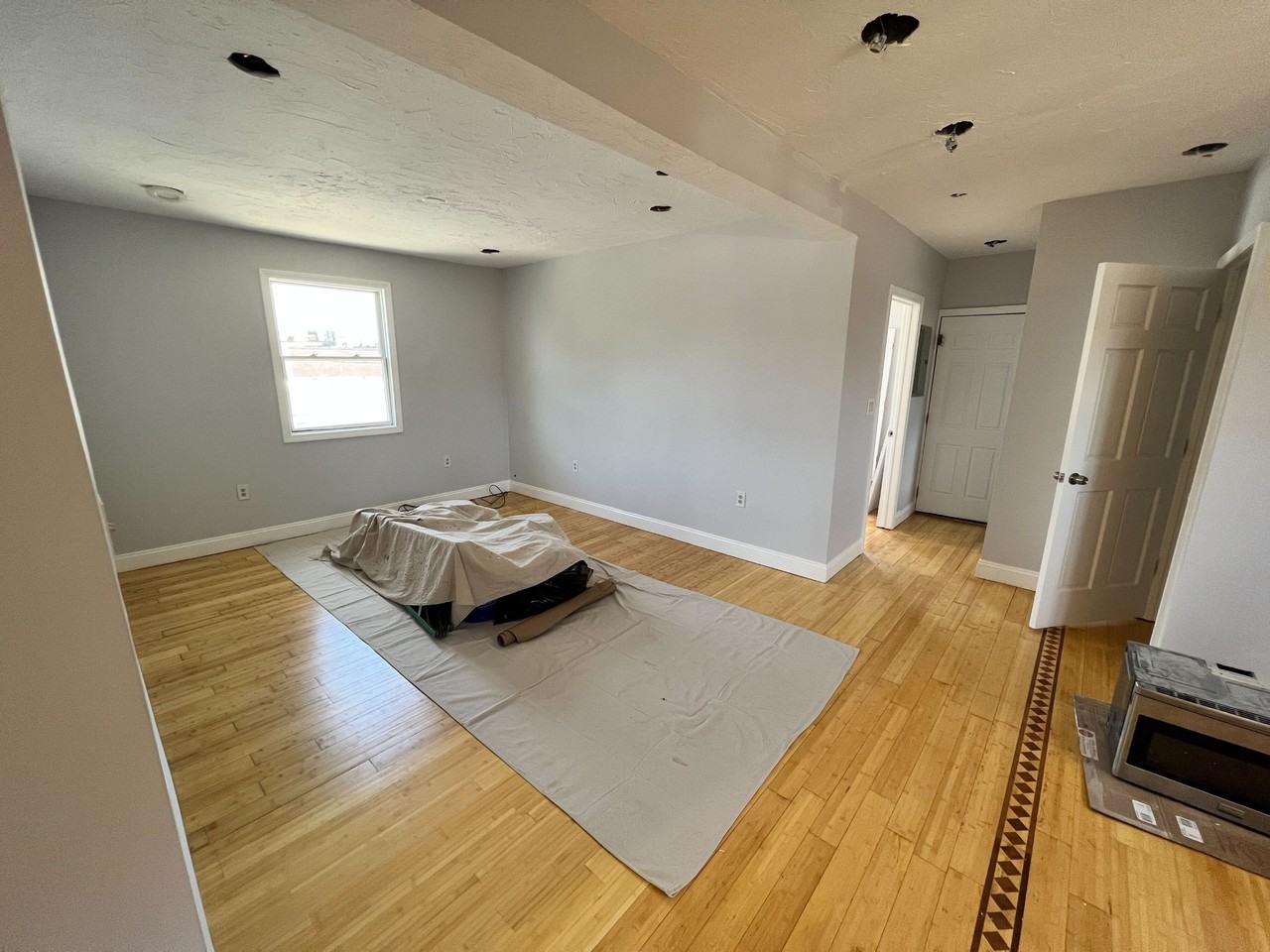145 Surrey St #1 - Photo 5 of 6