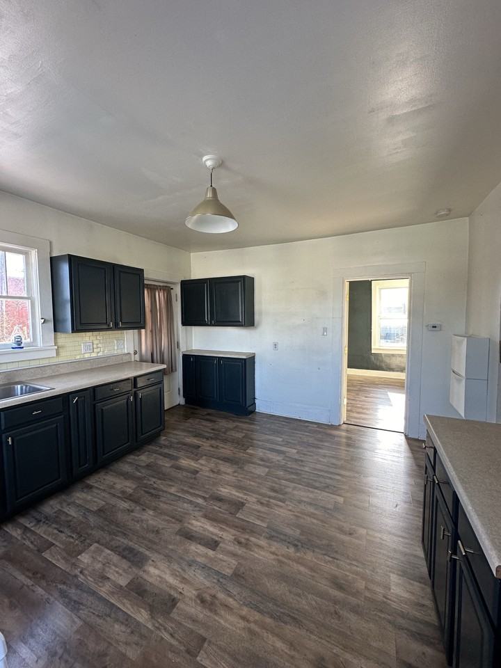 501 S Washington St #1 - Photo 4 of 14