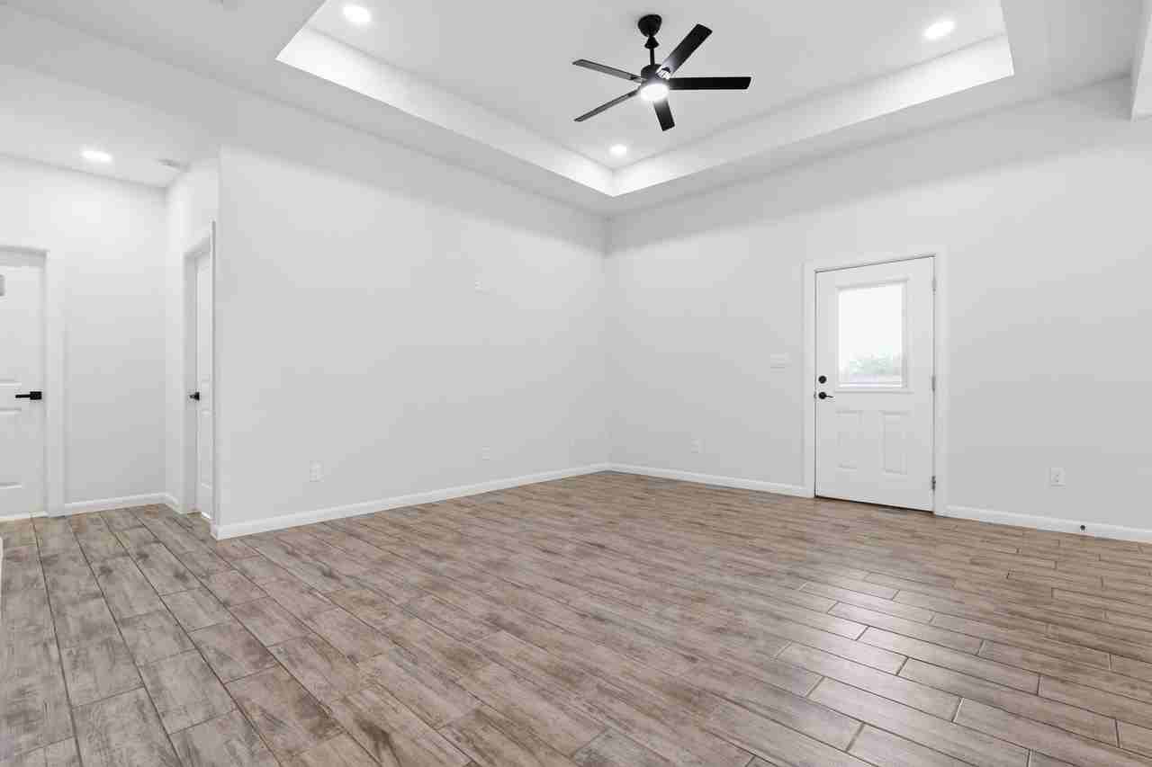 208 Faith Dr - Photo 7 of 12
