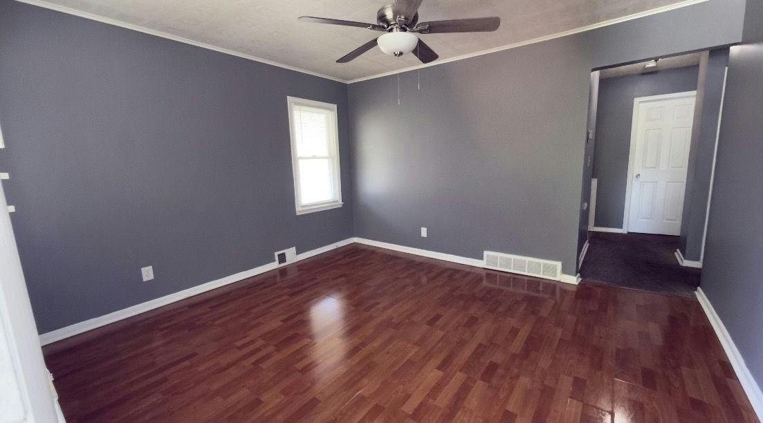 14469 Hendricks Ave - Photo 3 of 11