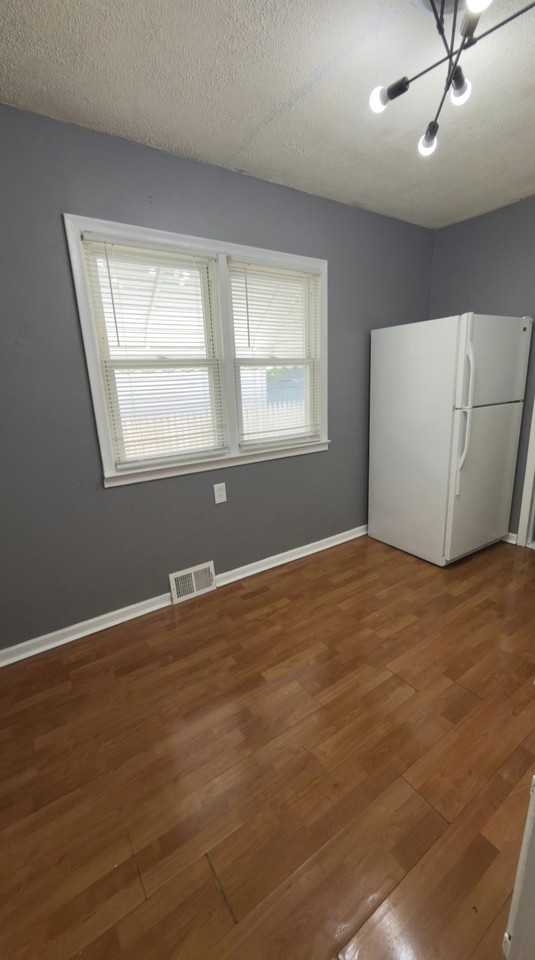 14469 Hendricks Ave - Photo 5 of 11
