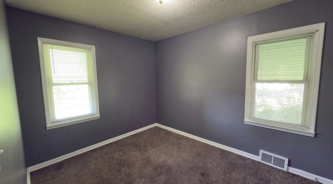 14469 Hendricks Ave - Photo 7 of 11
