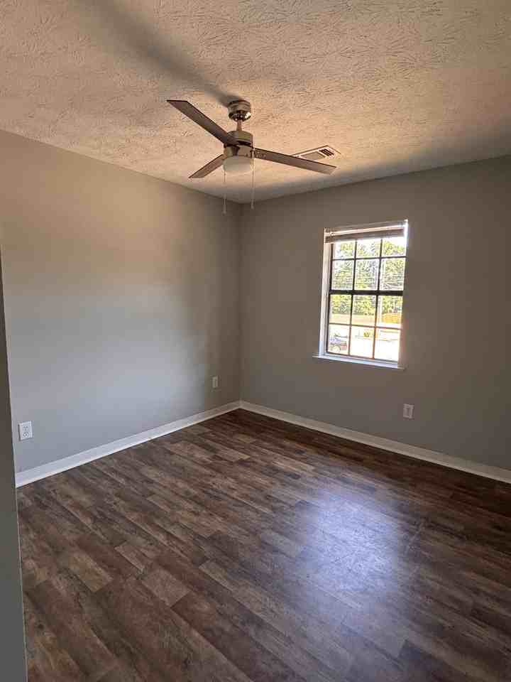 821 W Edgemont Ave #833 - Photo 3 of 6