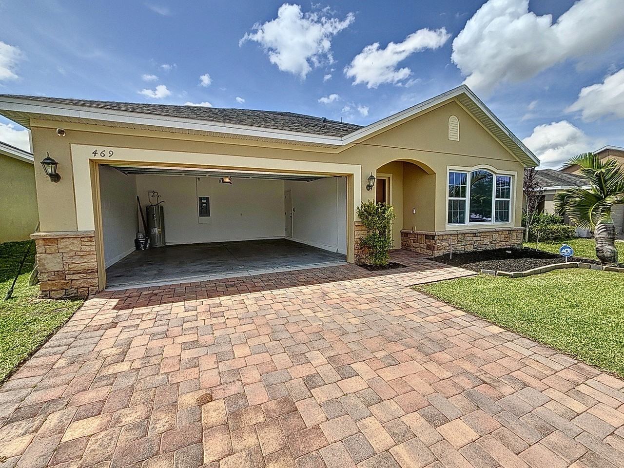 469 Ogelthorpe Dr - Photo 3 of 25