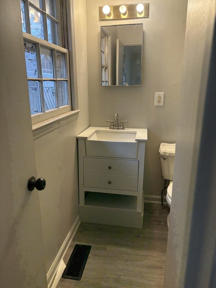 37 Cedarvilla Dr - Photo 2 of 9