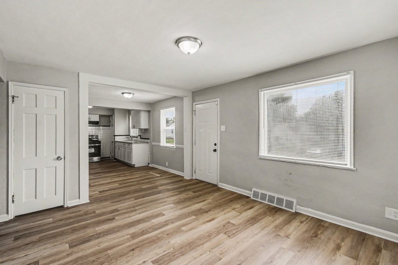5613 Statler Ave - Photo 2 of 17
