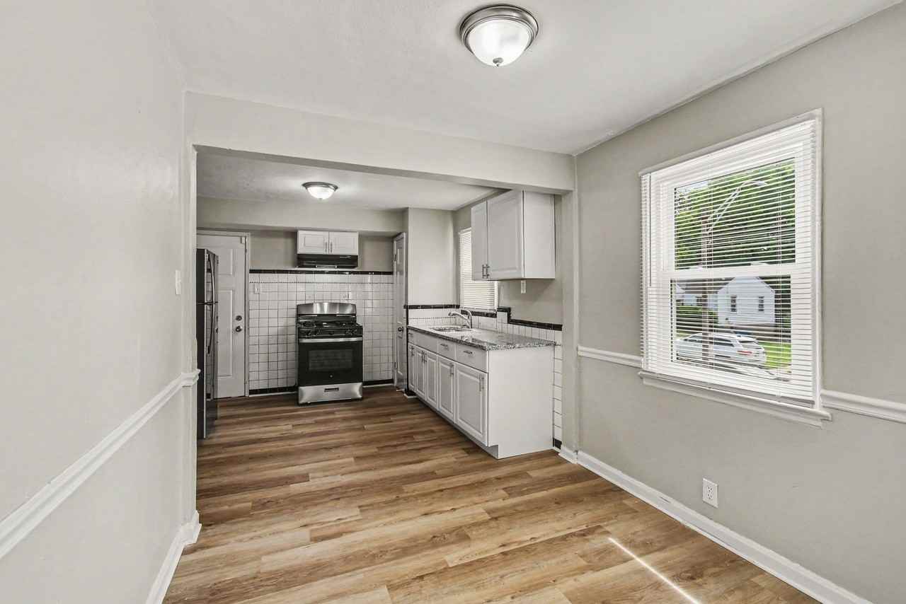 5613 Statler Ave - Photo 5 of 17