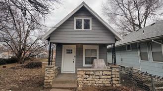 135 Lawndale Ave - Photo 1 of 1